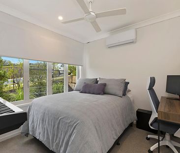 Contemporary Living In Palmwoods - Photo 5