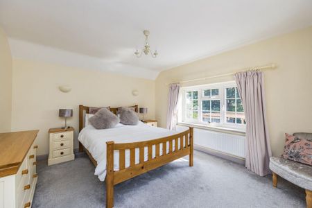 4 bedroom detached house to rent - Photo 5