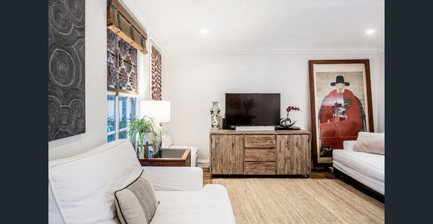 Charming freshly painted terrace nestled in sought out location - Photo 1