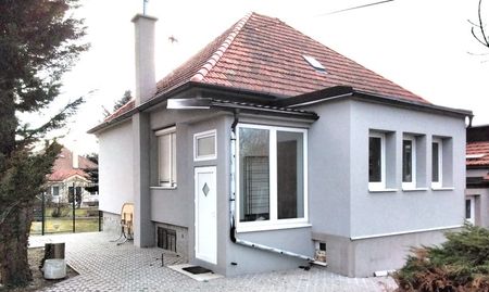 Reality&Bývanie: Prenájom 2 izbového rodinného domu so záhradou v Lamači - Photo 2