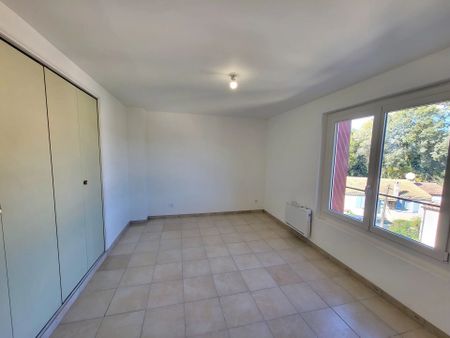 Location Appartement 3 pièces 55 m2 à Mallemort - Photo 2