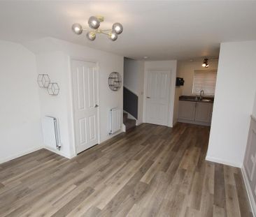 2 bedroom terraced house to rent - Photo 3