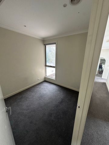 Ascot Vale - Photo 2