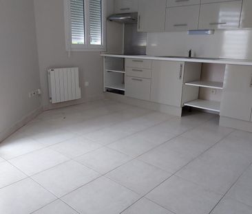 Location Appartement 1 pièce 22m² LES ESSARTS LE ROI 78690 - Photo 1