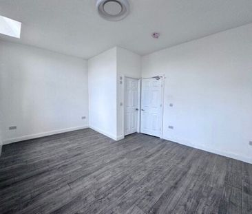 Knowsley Street, Bolton BL1 - Photo 2