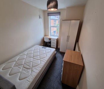 3 Bed Student Accommodation - Photo 2