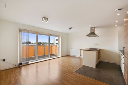 Chaplin Court, E3 - Photo 4