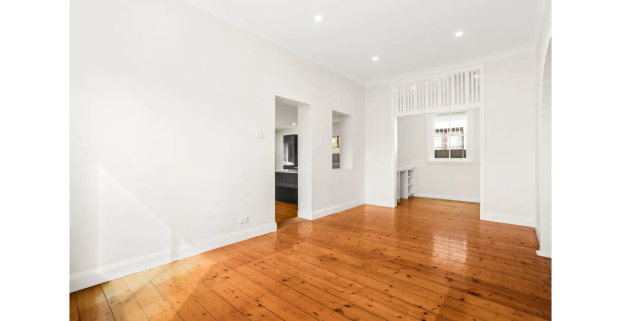 Spacious 3-Bedroom Home in Heart of Maroubra - Photo 1