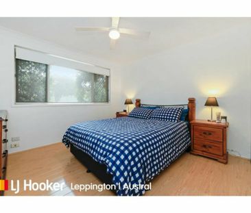 PERFECTLY SITUATED | WELL MAINTAINED VILLA - Photo 5