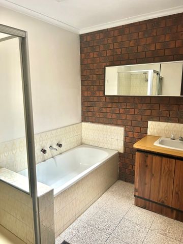 1/12 Oriel Road, Ivanhoe - Photo 4