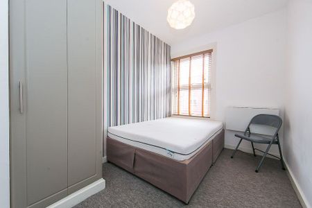 Beamsley Terrace, Hyde Park, Leeds - Photo 3