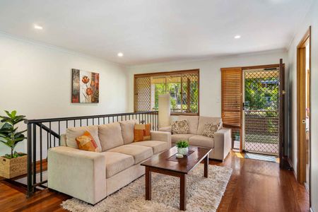 Tropical Living in two level Queenslander - Photo 5
