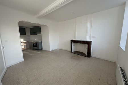 VALREAS, appartement de type3bis d'environ69m2 - Photo 2