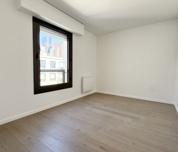 Appartement • Paris 15ème - Photo 4