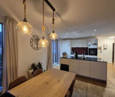 Moderne 4 1/2-Zimmerwohnung mit gemütlichem Balkon - Photo 4