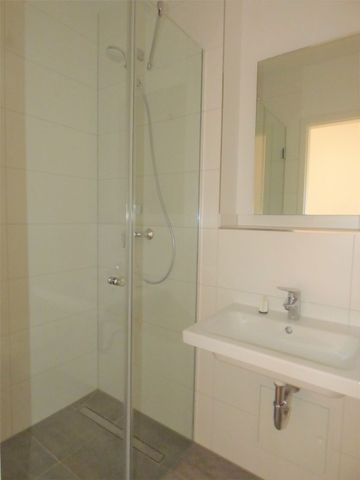 Tolle 3-Raum Whg. mit Parkett, Fubo-Heizg., Terrasse, Stellpl.! - Photo 5