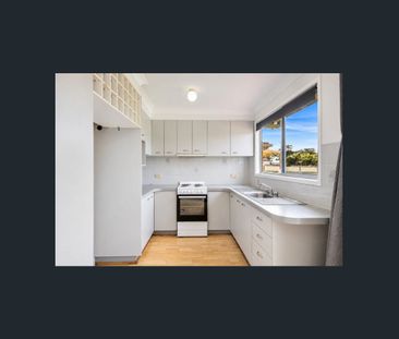 3 Bedroom Home With Comfort and Convience - Photo 4