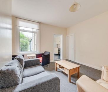 5 bedroom house to rent - Photo 2