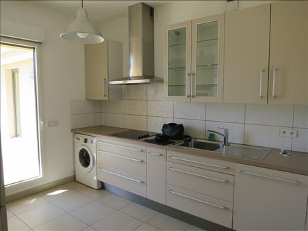 Location Appartement 4 pièces 122m² - Photo 4