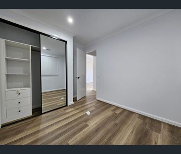 4 Newcastle Rd, Rockbank, Vic 3335 - Photo 5
