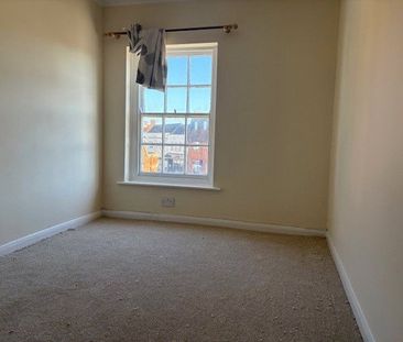 3 bedroom apartment to rent - Photo 2