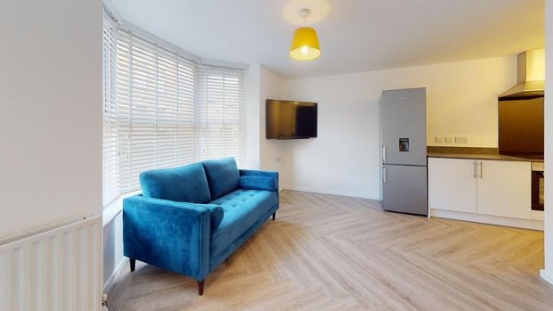 2 bedroom flat to rent - Photo 1