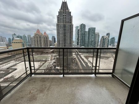 For Lease - 385 Prince of Wales Drive Unit# 2006, Mississauga, Ontario - Photo 3
