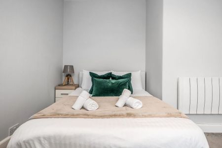 1 bedroom serviced apartment to rent - Photo 4
