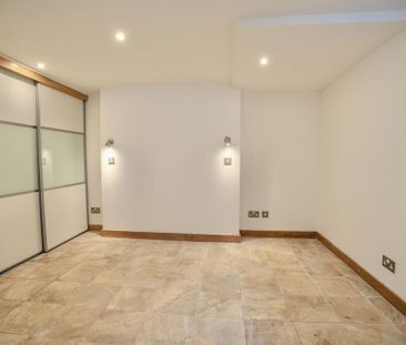 2 bedroom maisonette to rent - Photo 4