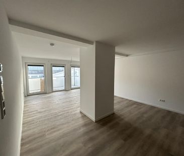 / Wohnen mit Komfort: 2-Zimmer-Balkonwohnung mit medizinischer Vers... - Photo 1