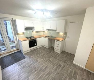 1 bedroom ground floor flat to rent - Photo 4