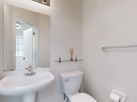 For Lease - 1192 Mary-Lou Street, Innisfil, Ontario - Photo 4