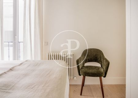 Flat for rent in Recoletos (Madrid) - Photo 2