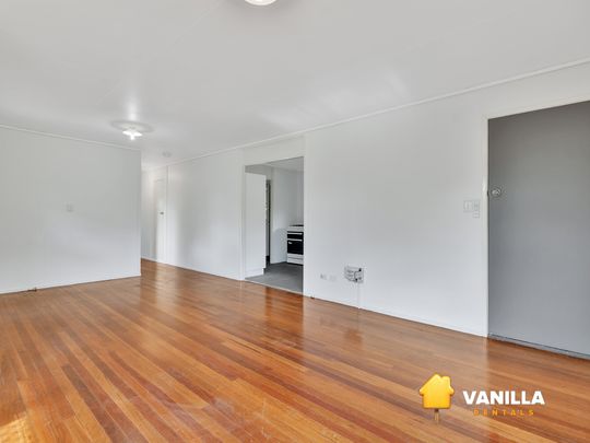 8 Overell Crescent, Riverview QLD 4303 - House For Rent | Domain - Photo 1