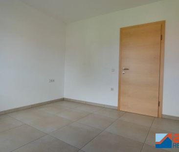 Moderne Wohnung mit Gartenmitbenutzung und Parkplatz! - Foto 1