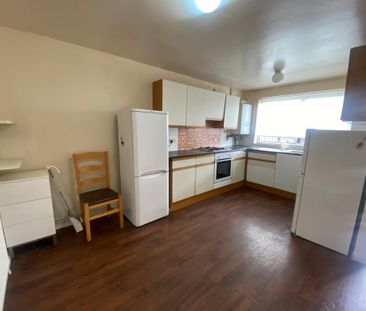 4 bedroom townhouse to rent - Photo 5