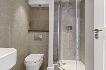 Two bedroom, two bathroom flat in Hatton Garden. - Photo 3