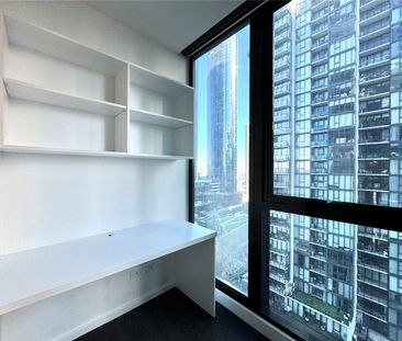 Award Winning Southbank Place Living - Photo 1