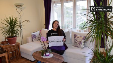 Inviting room in 2-bedroom apartment in Sandyford, Dublin - Photo 4