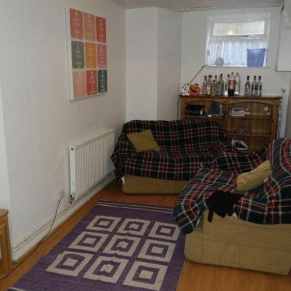 18 Ridgeway Terrace, Leeds, LS6 2HU - Photo 1