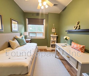 $1,599 / 3 br / 1 ba / 44 Spring st #upper - Photo 1