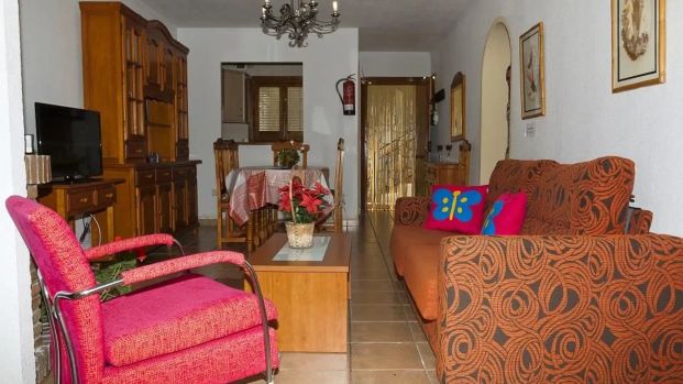 Casa adosada de alquiler en Calle Lambda, Velilla - Velilla Taramay - Foto 1