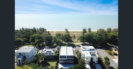 Top floor beachfront apartment, elevated ocean outlook. - Photo 4