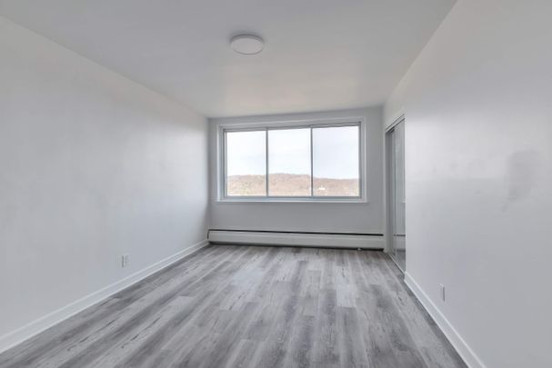 3635 avenue Ridgewood - 2-Bedroom Apartment for Rent - Photo 1