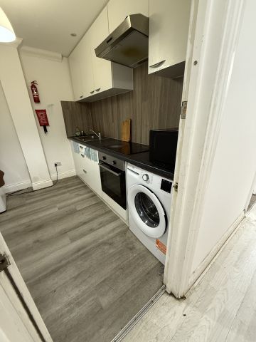 Room in a Shared House, Hilda Road, E16 - Photo 5