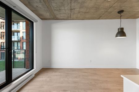 Condo for rent, Montréal (Saint-Laurent) - Photo 2