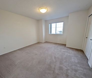 9045 Scott Crescent - Photo 4