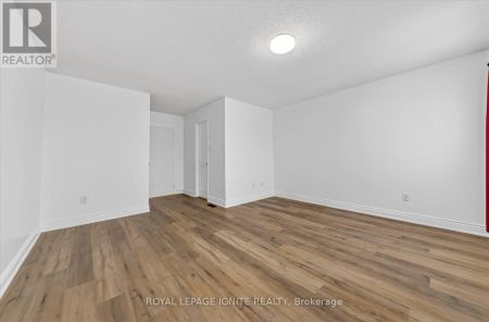 18 GILL CRESCENT - Photo 3