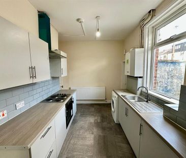 2 bedroom terraced house to rent - Photo 5