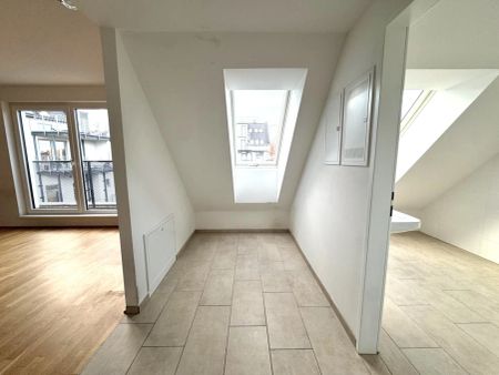 Klimatisierte Dachgeschosswohnung in Hofruhelage - Großzügig geschnitten - Photo 3